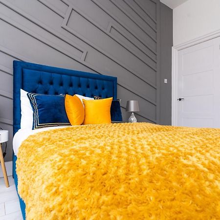 Cheerful 2 Bedroom Homely Apartment, Sleeps 6 Guest Comfy, 3X Double Bed, Parking, Free Wifi, Suitable For Business, Leisure Guest,Glasgow, Glasgow West End, Near City Centre Exterior foto