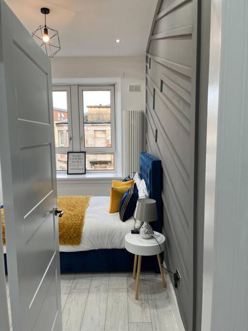 Cheerful 2 Bedroom Homely Apartment, Sleeps 6 Guest Comfy, 3X Double Bed, Parking, Free Wifi, Suitable For Business, Leisure Guest,Glasgow, Glasgow West End, Near City Centre Exterior foto